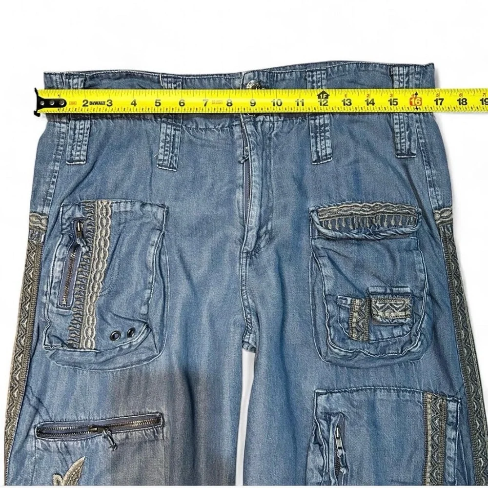 Johnny Was Biya Embroidered Cargo Pants Sz 10 - Picture 7 of 9